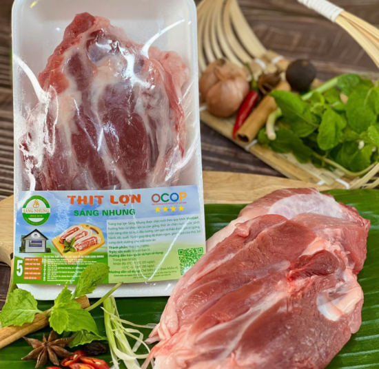 Thịt chân giò lợn Sáng Nhung OCOP 4 sao